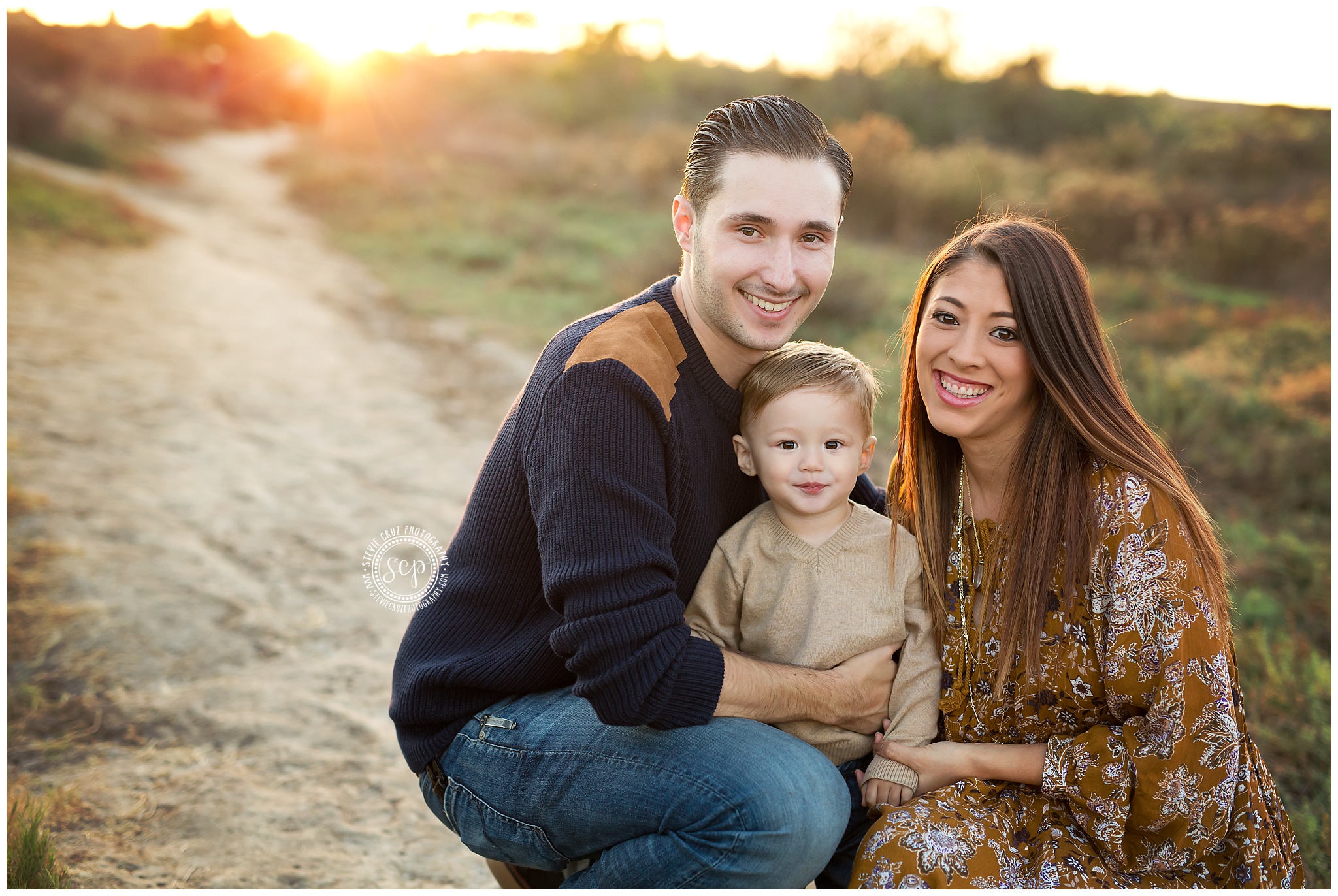 Modern Family Photos in the Fall with a boho style feel. I love capturing family pictures during sunset here in California. 